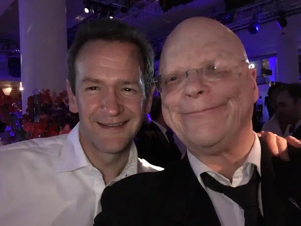 Alexander Armstrong